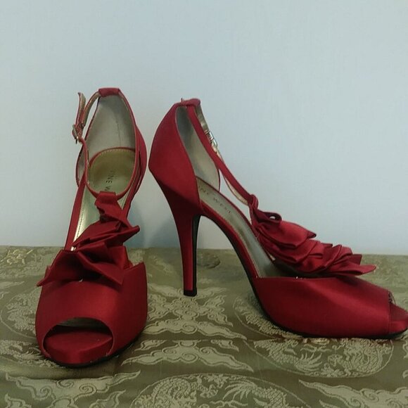 Fancy Dress Women's Nine West Red Heels - Size 8M - Picture 5 of 14